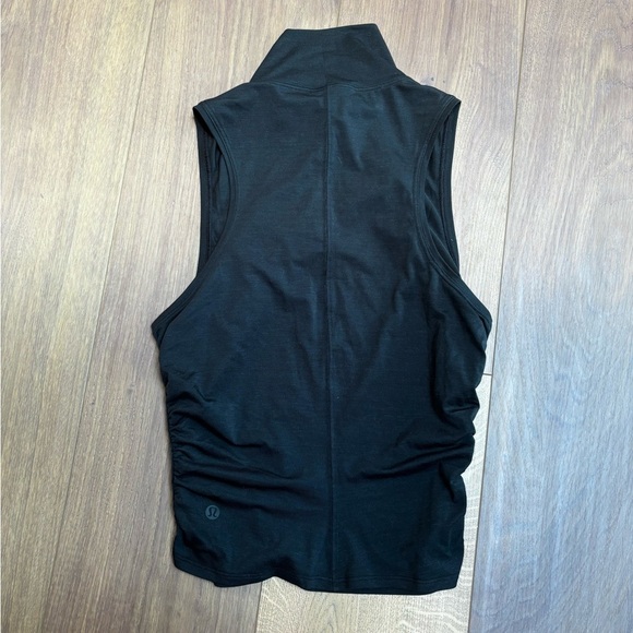 Lululemon High neck Tank - Picture 3 of 4